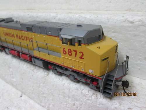 HO SCALE : ATHEARN AC4400 DIESEL LOCOMOTIVE (UNION PACIFIC) BOXED - LOT 726U