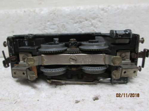 HO SCALE : TRIX 0-4-0 STEAM LOCOMOTIVE - LOT 827U