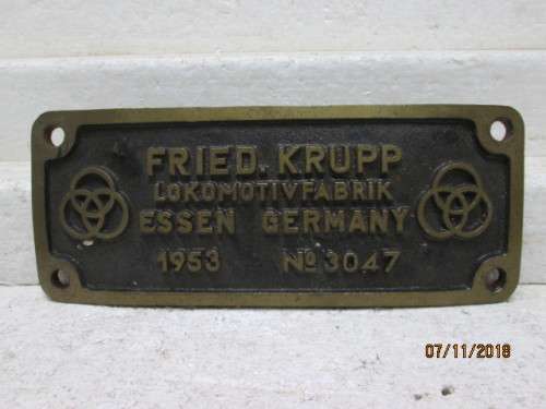 SAR MANUFACTURERS PLATE (RESIN REPRODUCTION) - LOT 859U