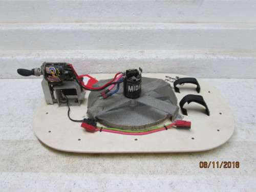 RADIO CONTROL HOVERCRAFT (Clearance Sale) - LOT 879U