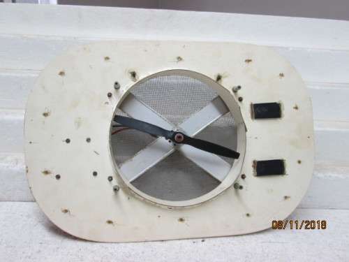 RADIO CONTROL HOVERCRAFT (Clearance Sale) - LOT 879U