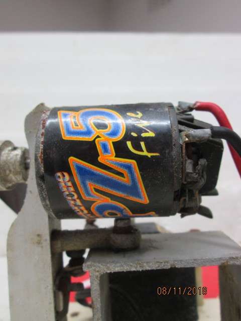 RADIO CONTROL HOVERCRAFT (Clearance Sale) - LOT 879U
