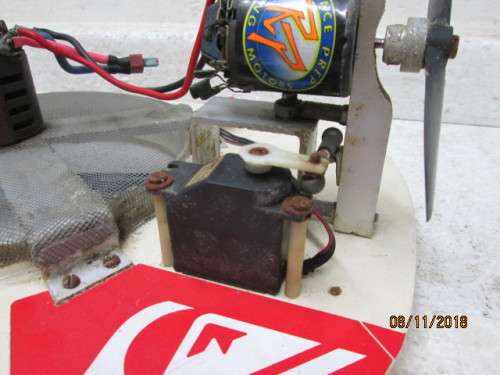 RADIO CONTROL HOVERCRAFT (Clearance Sale) - LOT 879U