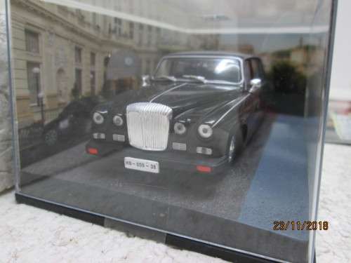 THE JAMES BOND COLLECTION : No 49 DAIMLER LIMOUSINE (CASINO ROYALE) - LOT 39V
