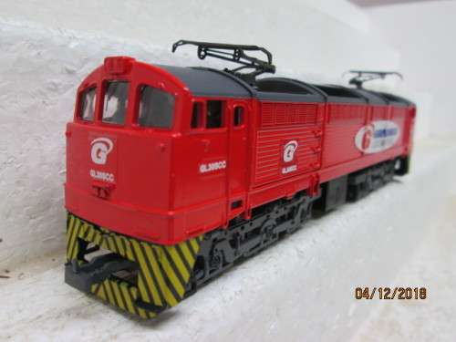 REDUCED TO CLEAR : HO SCALE : FRATESCHI SAR (GRINDROD) CLASS GL30SCC ELECTRIC LOCO (BOXED)