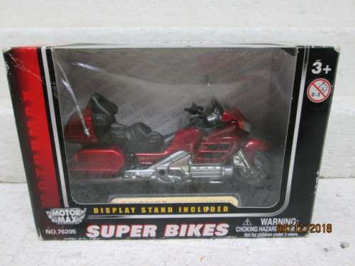 1:18 SCALE  MOTOR MAX : HONDA 2002 GOLDWING (BOXED) - LOT 192V