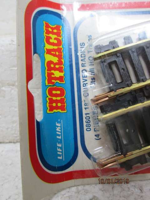 HO SCALE : LIFELIKE x4 18" BRASS CURVED RADIUS TRACK (BOXED) - LOT 509V