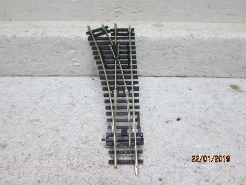 HO/OO SCALE : HORNBY NICKEL SILVER LEFT HAND POINT No R8072 - LOT 569V