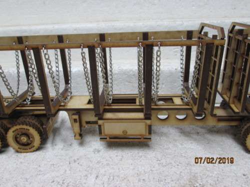 1:32 SCALE MERCEDES ACTROS HORSE WITH SUPERLINK CANE TRAILOR - LOT 724V