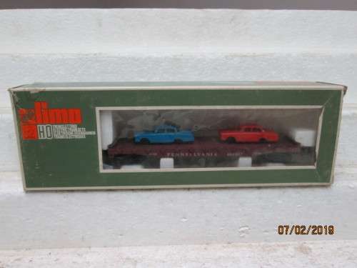 HO SCALE - LIMA PENNSYLVANIA FLAT CAR WITH CAR LOAD - BOXED - LOT 765V