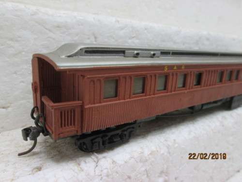 HO SCALE : SAR A18 DINING CAR COACH - LOT 867V