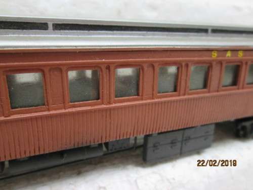 HO SCALE : SAR A18 DINING CAR COACH - LOT 867V