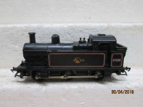 OO SCALE : HORNBY 0-6-0 STEAM LOCOMOTIVE (BOXED) - LOT 951V