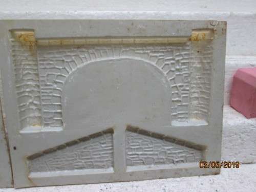 HO SCALE : VARIOUS MOULDS - LOT 993V