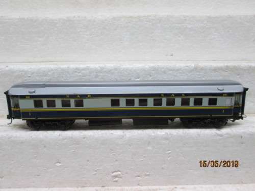 HO SCALE SARM : SAR OLD BLUE TRAIN C31 A PASSENGER COACH C8 (BOXED) - LOT 250W