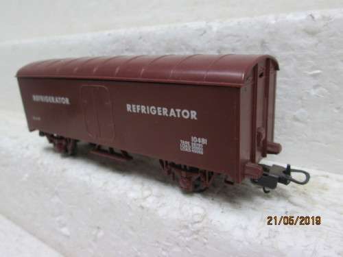 HO SCALE : LIMA SAR REFRIGERATOR BOX CAR - LOT 329W