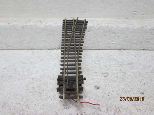 HO/OO SCALE : PECO RIGHT HAND POINT WITH FITTED MOTOR - LOT 395W