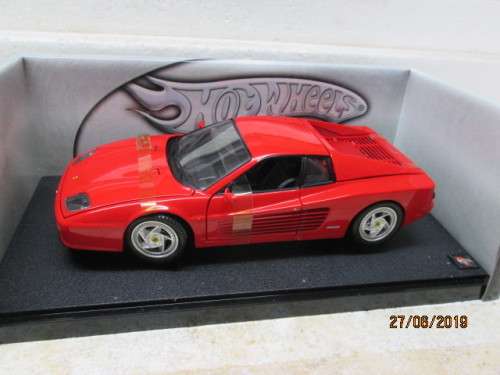 1:18 SCALE HOTWHEELS  : F512 M FERRARI (BOXED) - LOT 573W