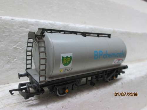 OO SCALE  HORNBY TANKER "BP CHEMICALS" - LOT 618W