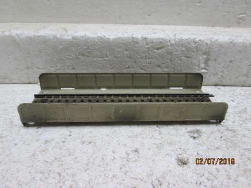HO SCALE MARKLIN M TRACK BRIDGE (SOLID SIDES) - LOT 647W