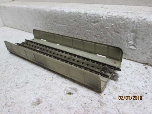 HO SCALE MARKLIN M TRACK BRIDGE (SOLID SIDES) - LOT 647W
