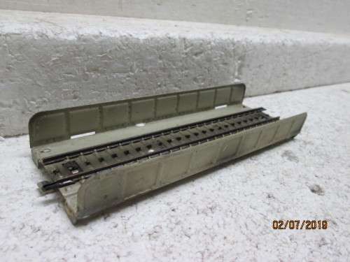 HO SCALE MARKLIN M TRACK BRIDGE (SOLID SIDES) - LOT 647W