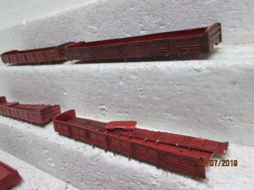 HO SCALE : SAR DZ WAGONS x6 FOR REPAIR - LOT 758W