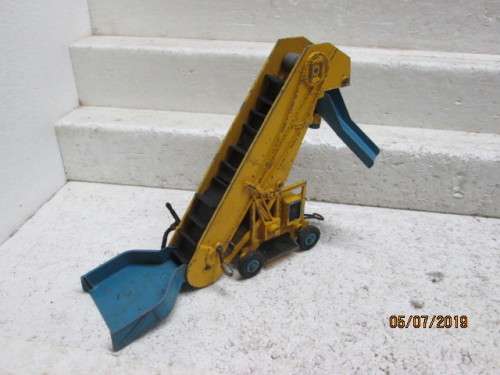 REDUCED TO CLEAR : DINKY SUPER TOYS : ELEVATOR LADDER No 954 - LOT 764W