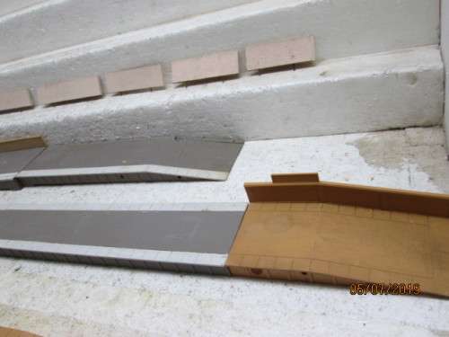 OO SCALE : HORNBY DUBLO PLATFORMS - LOT 780W