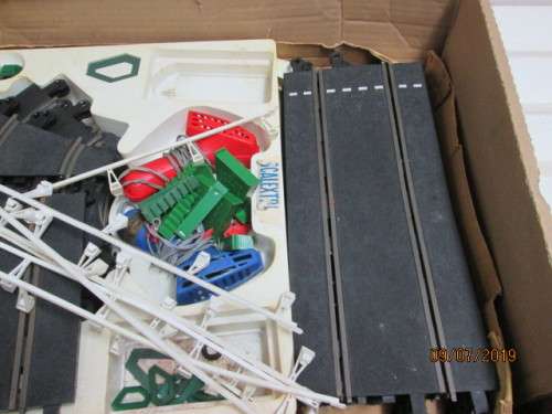SCALEXTRIC SET  (BOXED) - LOT 699W