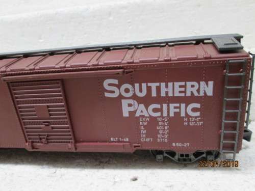 REDUCED TO CLEAR : O SCALE : AHM SOUTHERN PACIFIC BOX CAR (BOXED) - LOT 904W