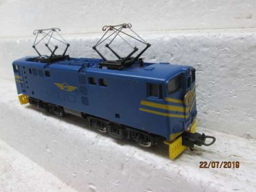 HO SCALE : LIMA SAR BLUE TRAIN 5E ELECTRIC LOCOMOTIVE - LOT 909W