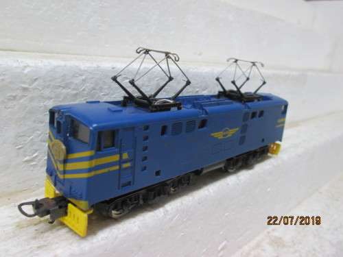 HO SCALE : LIMA SAR BLUE TRAIN 5E ELECTRIC LOCOMOTIVE - LOT 909W