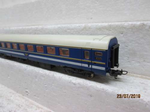 HO SCALE : LIMA SAR BLUE TRAIN FIRST CLASS COACH (BOXED) - LOT 927W
