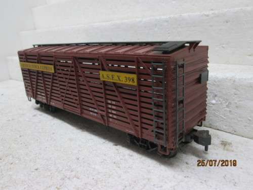 REDUCED TO CLEAR : O SCALE : ATLAS CATTLE CAR (ARMOUR STOCK EXPRESS) - LOT 941W
