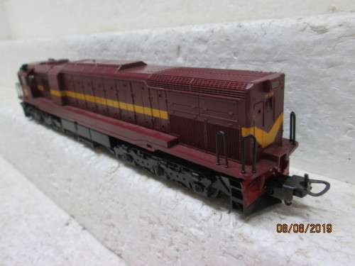 HO SCALE : LIMA SAR CLASS 34 DIESEL LOCOMOTIVE (BOXED) - LOT 184X