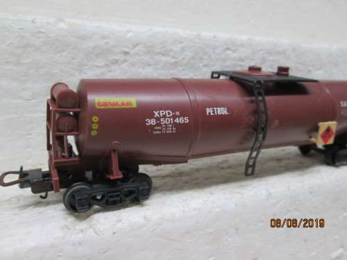 HO SCALE : LIMA SAR XPD PETROL TANKER - LOT 218X