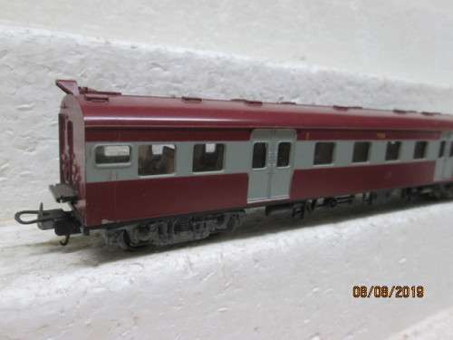 HO SCALE : LIMA SAR SUBURBAN THIRD CLASS COACH (BOXED) - LOT 225X