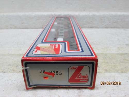 HO SCALE : LIMA SAR SUBURBAN THIRD CLASS COACH (BOXED) - LOT 225X