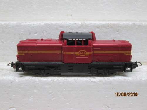 HO SCALE : LIMA SAR ENTRY LEVEL DIESEL LOCOMOTIVE - LOT 233X