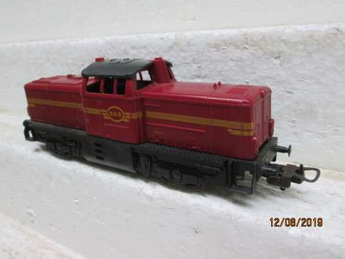 HO SCALE : LIMA SAR ENTRY LEVEL DIESEL LOCOMOTIVE - LOT 233X