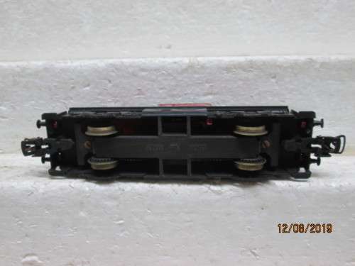HO SCALE : LIMA SAR ENTRY LEVEL DIESEL LOCOMOTIVE - LOT 233X