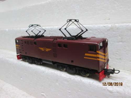 HO SCALE : LIMA SAR BROWN 5E DUMMY LOCOMOTIVE - LOT 255X