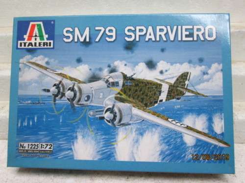 1:72 SCALE ITALERI : SM 79 SPARVIERO KIT (BOXED) - LOT 290X
