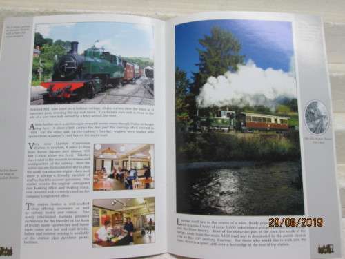 SOFT COVER BOOK : THE WELSHPOOL & LLANFAIR LIGHT RAILWAY - LOT 410X