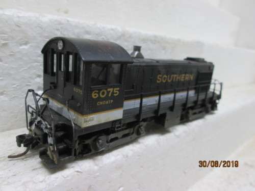 HO SCALE : ATLAS ALCO S-2 SWITCHER SOUTHERN DIESEL LOCOMOTIVE - LOT 471X