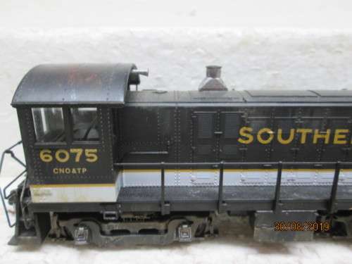 HO SCALE : ATLAS ALCO S-2 SWITCHER SOUTHERN DIESEL LOCOMOTIVE - LOT 471X