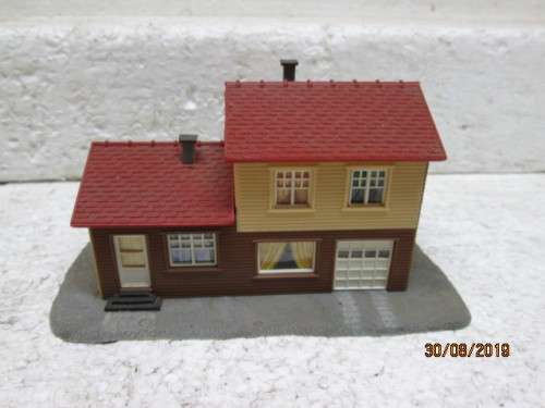 N SCALE : DOUBLE STOREY HOUSE / TIMBER TYPE - LOT 518X