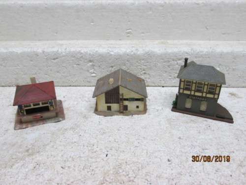 N SCALE : x3 BUILDINGS - LOT 524X