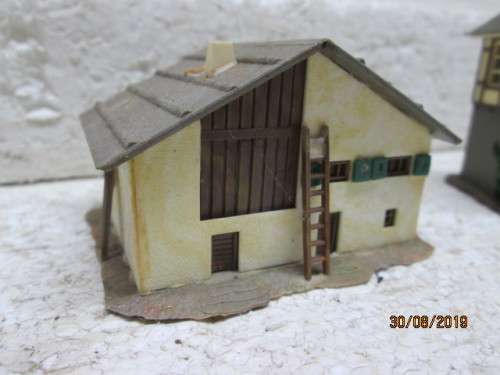 N SCALE : x3 BUILDINGS - LOT 524X